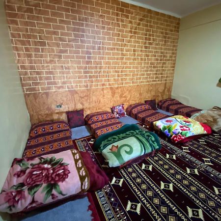 Bed and Breakfast Petra Family House Екстер'єр фото