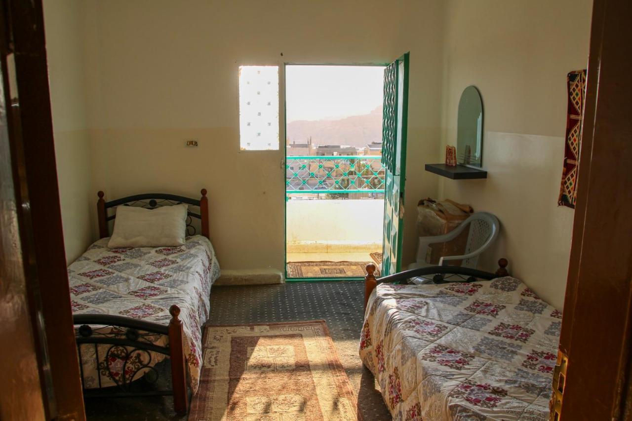 Bed and Breakfast Petra Family House Екстер'єр фото