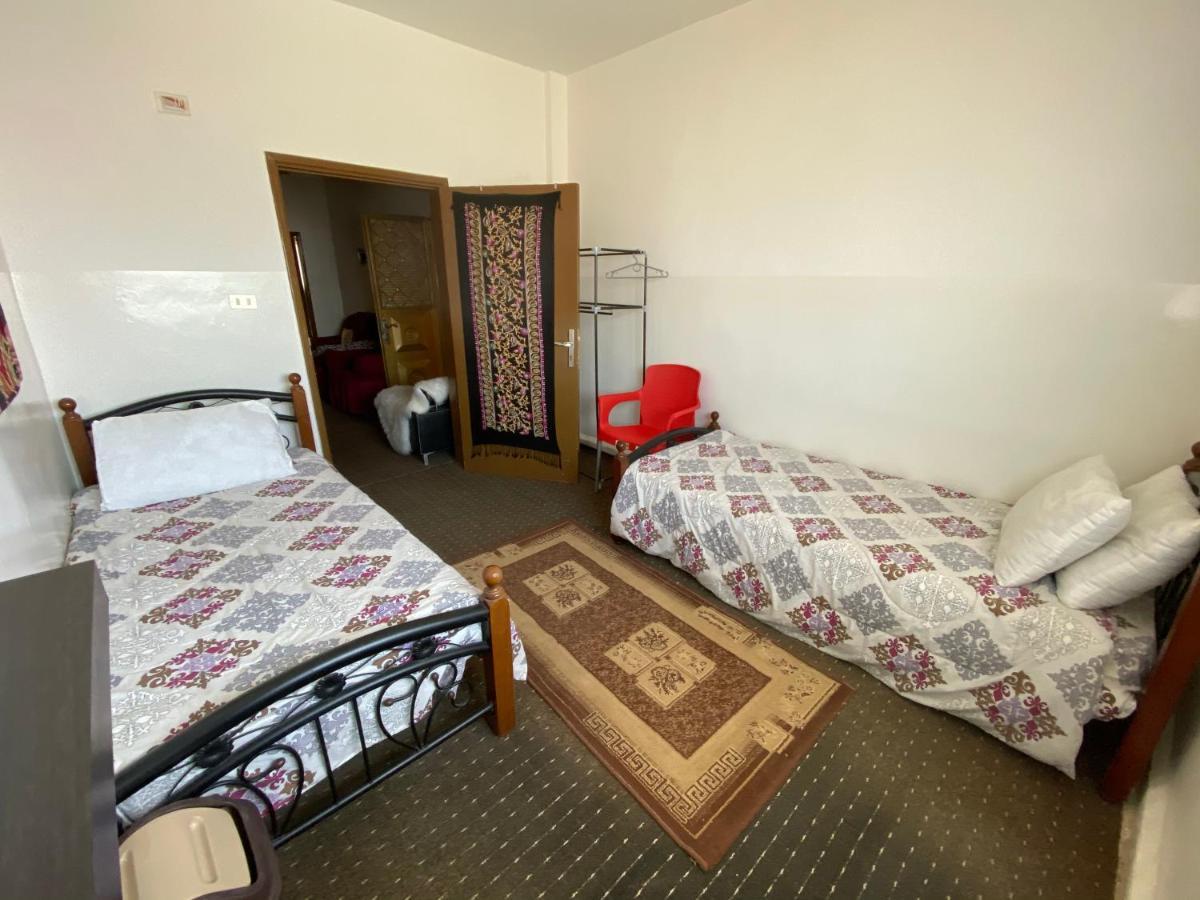 Bed and Breakfast Petra Family House Екстер'єр фото